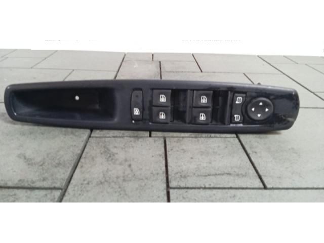 bontott RENAULT GRAND SCÉNIC Ablakemelő Kapcsoló Négyes / Kettes