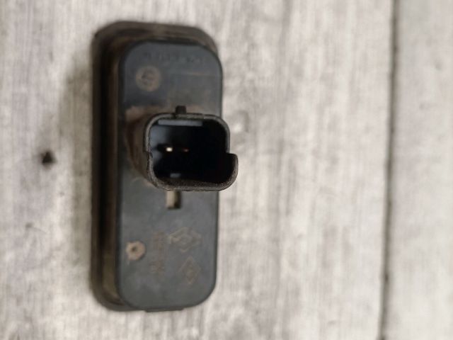 bontott RENAULT GRAND SCÉNIC Csomagtér Nyitó Kar / Gomb