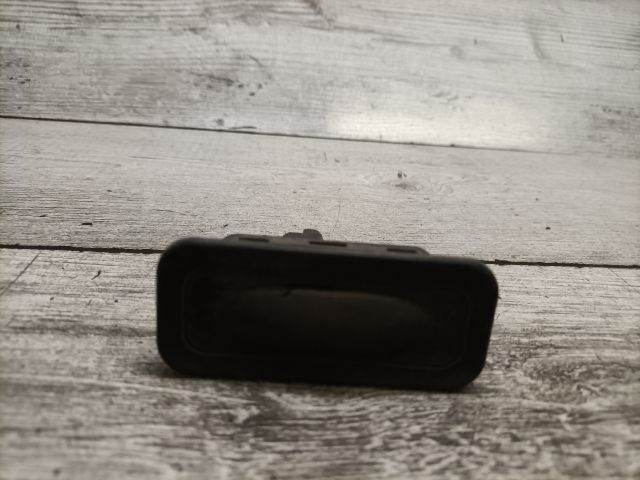 bontott RENAULT GRAND SCÉNIC Csomagtér Nyitó Kar / Gomb