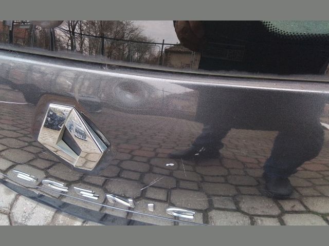 bontott RENAULT GRAND SCÉNIC Csomagtérajtó (Részeivel)