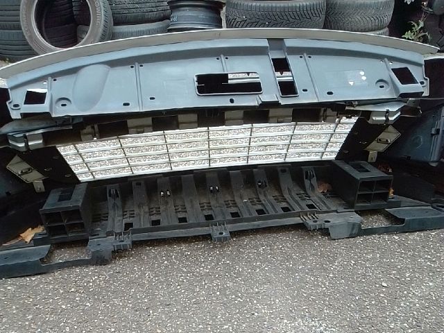 bontott RENAULT GRAND SCÉNIC Első Lökhárító (Részeivel)