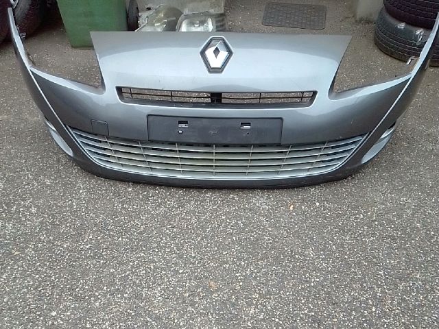 bontott RENAULT GRAND SCÉNIC Első Lökhárító (Részeivel)