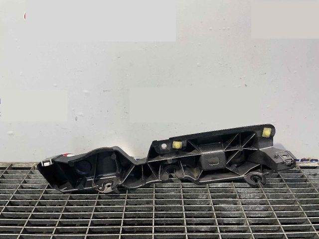 bontott RENAULT GRAND SCÉNIC Első Lökhárító Tartó Felső