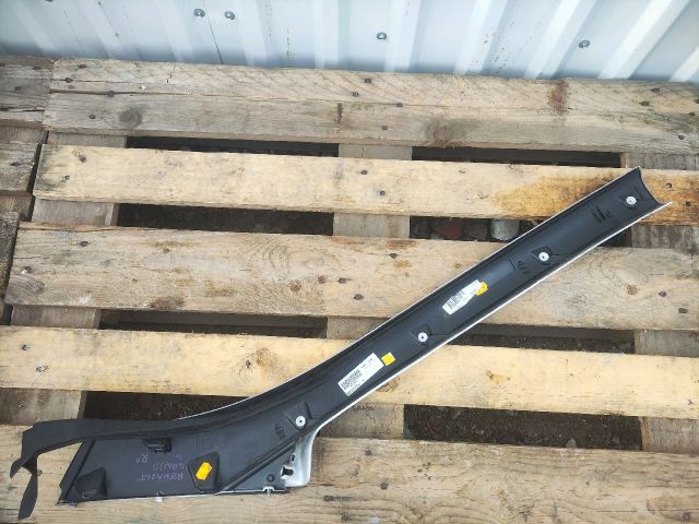 bontott RENAULT GRAND SCÉNIC Első Szélvédő Jobb Díszléc