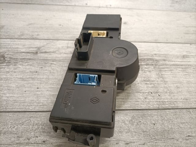 bontott RENAULT GRAND SCÉNIC Fűtéskapcsoló (digit klímás)