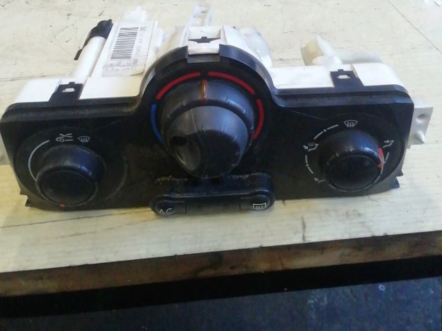 bontott RENAULT GRAND SCÉNIC Fűtéskapcsoló (manuális klímás)