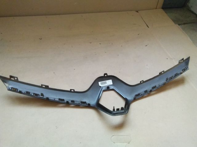 bontott RENAULT GRAND SCÉNIC Hűtőrács