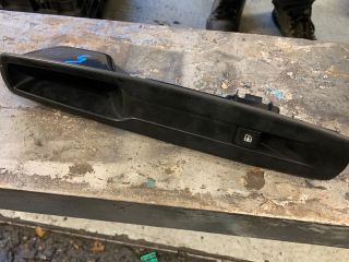 bontott RENAULT GRAND SCÉNIC Jobb első Ablakemelő Kapcsoló