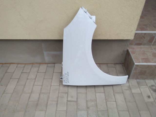 bontott RENAULT GRAND SCÉNIC Jobb első Sárvédő