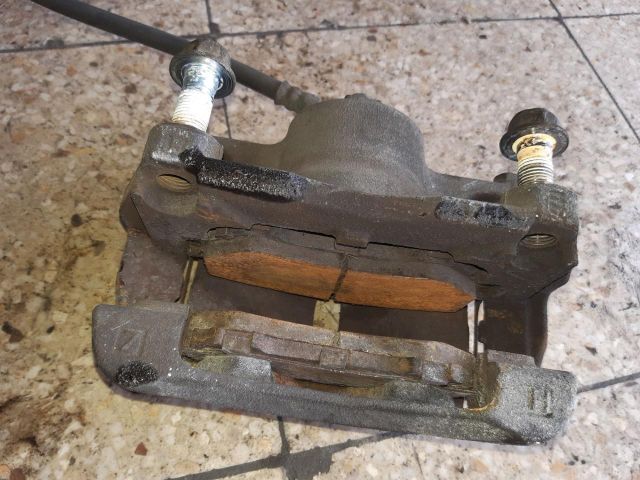 bontott RENAULT KADJAR Bal első Féknyereg Munkahengerrel