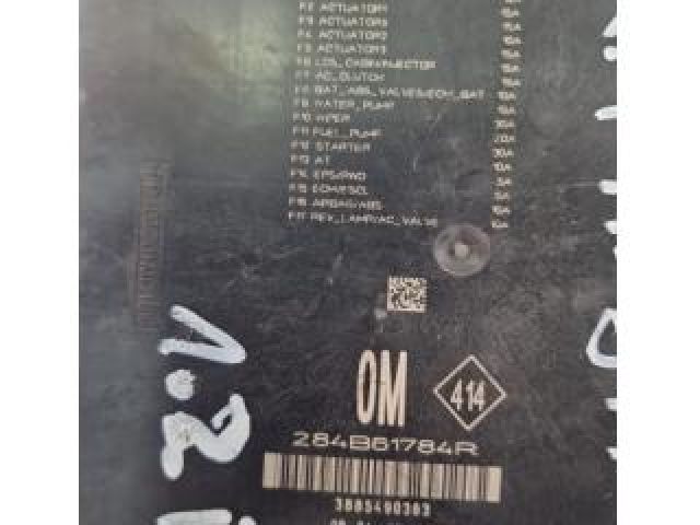 bontott RENAULT KADJAR Biztosítéktábla Motortér