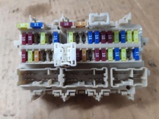 bontott RENAULT KADJAR Biztosítéktábla Motortér