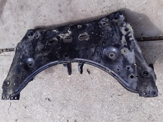 bontott RENAULT KADJAR Első Bölcső