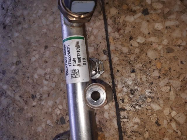 bontott RENAULT KADJAR Porlasztó Sor / Híd