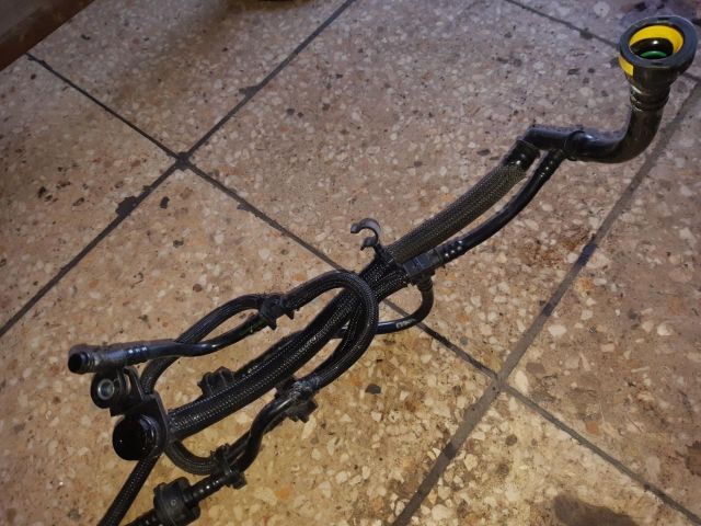 bontott RENAULT KADJAR Tankbetöltő Cső (Fém)