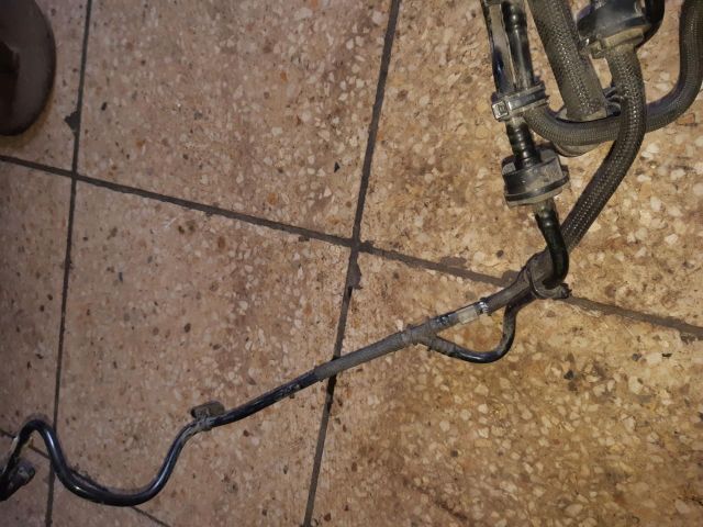 bontott RENAULT KADJAR Tankbetöltő Cső (Fém)