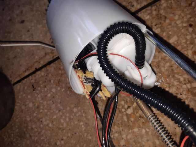 bontott RENAULT KADJAR Üzemanyagszint Jeladó