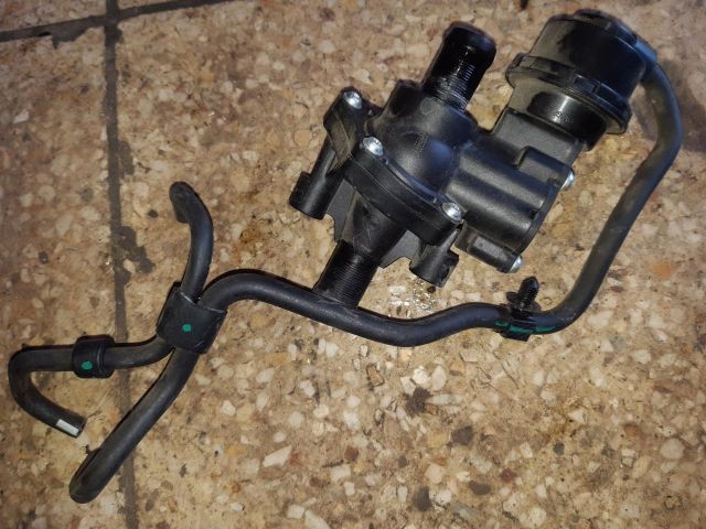 bontott RENAULT KADJAR Vízpumpa