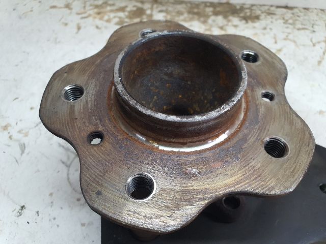 bontott RENAULT KADJAR Bal hátsó Kerékagy