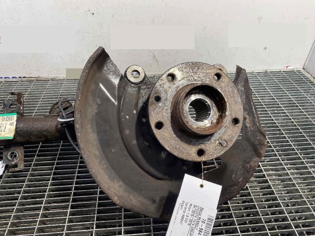 bontott RENAULT KADJAR Jobb első Csonkállvány