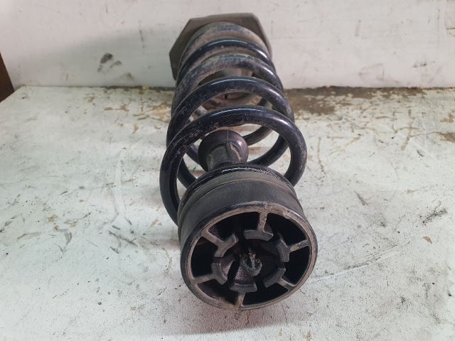 bontott RENAULT KADJAR Jobb hátsó Rugó