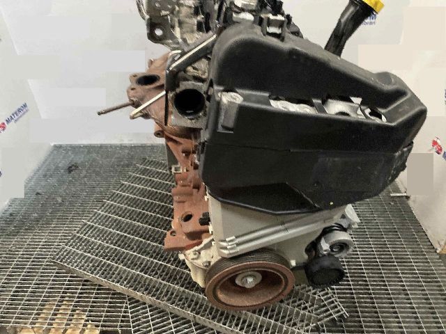 bontott RENAULT KADJAR Motor (Fűzött blokk hengerfejjel)