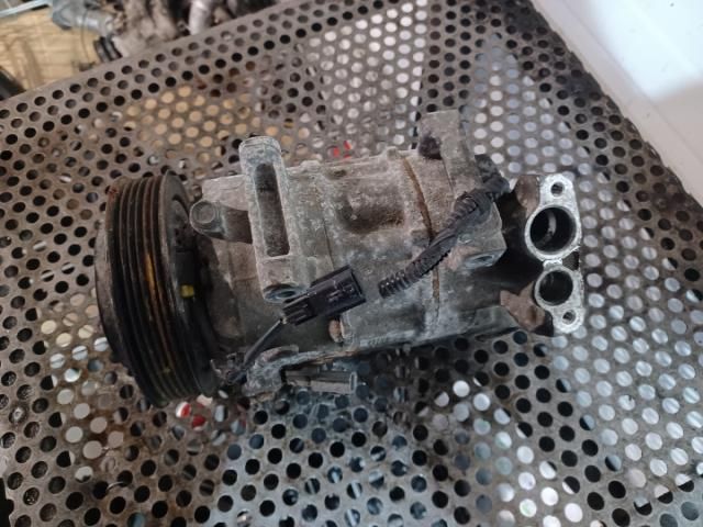 bontott RENAULT KADJAR Klímakompresszor