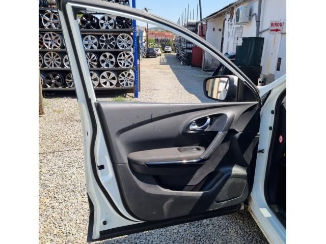 bontott RENAULT KADJAR Bal első Ajtó (Üres lemez)