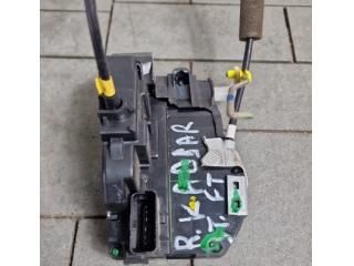 bontott RENAULT KADJAR Bal első Ajtózár