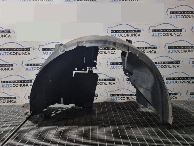 bontott RENAULT KADJAR Bal első Dobbetét (Kerékjárati, Műanyag)