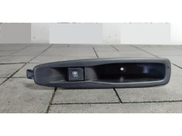 bontott RENAULT KADJAR Bal hátsó Ablakemelő Kapcsoló