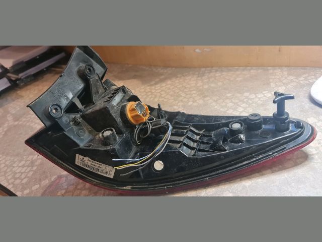 bontott RENAULT KADJAR Bal Külső Hátsó Lámpa