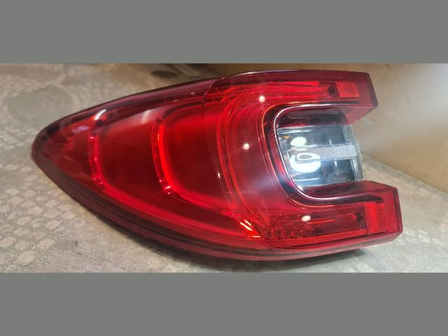 bontott RENAULT KADJAR Bal Külső Hátsó Lámpa