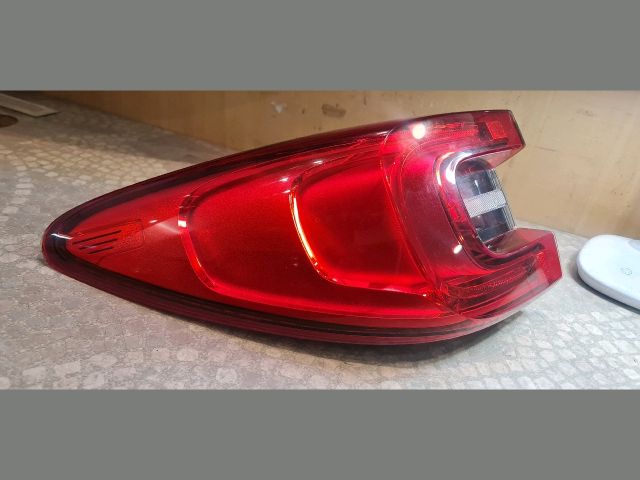 bontott RENAULT KADJAR Bal Külső Hátsó Lámpa