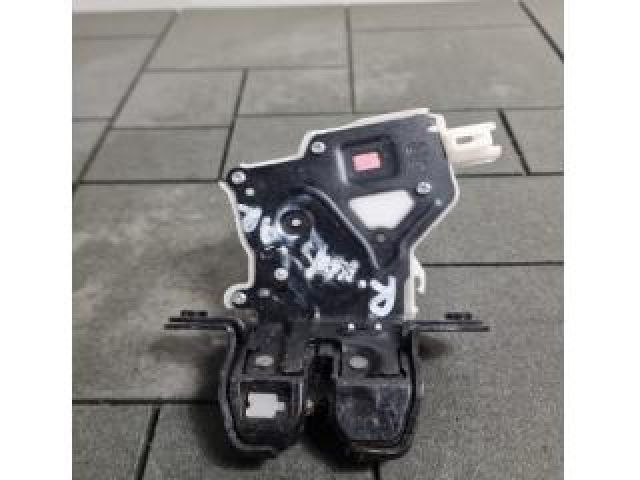 bontott RENAULT KADJAR Csomagtérajtó Zárszerkezet