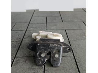 bontott RENAULT KADJAR Csomagtérajtó Zárszerkezet