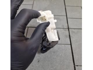 bontott RENAULT KADJAR Csomagtérajtó Zárszerkezet