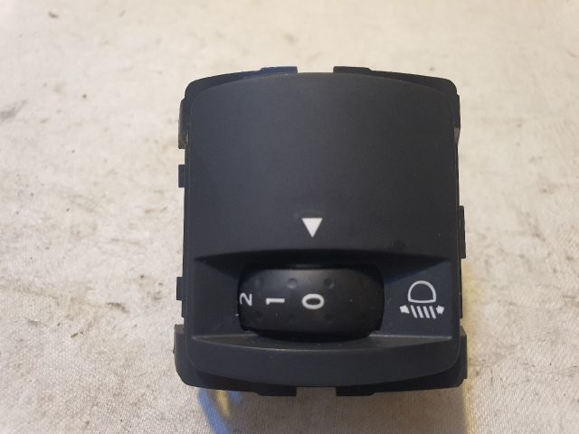 bontott RENAULT KADJAR Fényszórómagasság Állító Kapcsoló