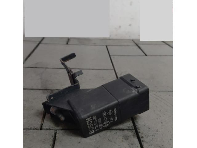 bontott RENAULT KADJAR Izzító Relé