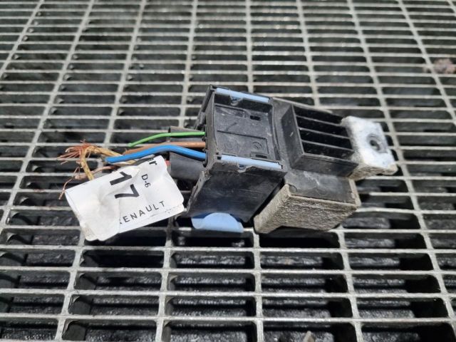 bontott RENAULT KADJAR Izzító Relé