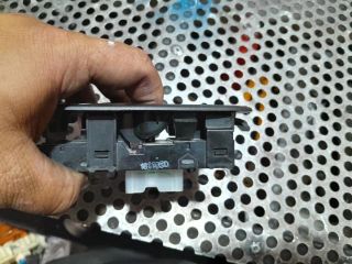 bontott RENAULT KADJAR Jobb első Ablakemelő Kapcsoló