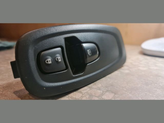 bontott RENAULT KADJAR Jobb első Ablakemelő Kapcsoló