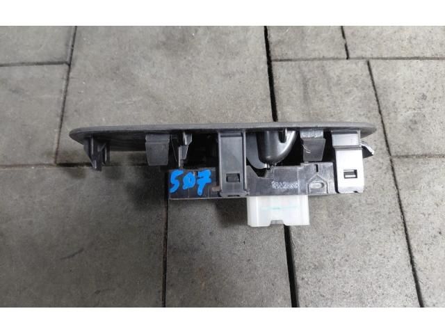 bontott RENAULT KADJAR Jobb első Ablakemelő Kapcsoló