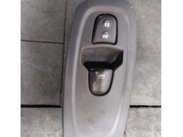 bontott RENAULT KADJAR Jobb első Ablakemelő Kapcsoló