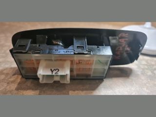 bontott RENAULT KADJAR Jobb első Ablakemelő Kapcsoló