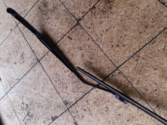 bontott RENAULT KADJAR Jobb első Ablaktörlő Kar