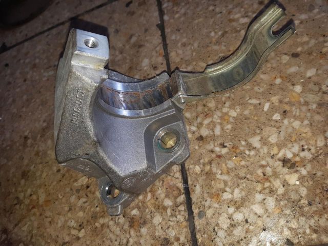 bontott RENAULT KADJAR Jobb első Féltengely Tartó