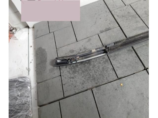 bontott RENAULT KADJAR Jobb első Vízlehúzó Gumicsík