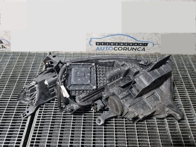 bontott RENAULT KADJAR Jobb Fényszóró