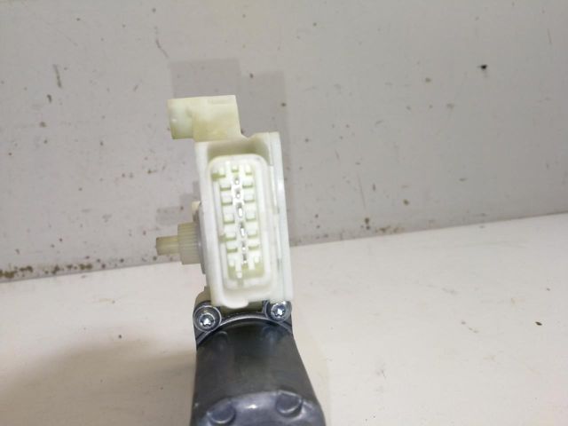 bontott RENAULT KADJAR Jobb hátsó Ablakemelő Motor